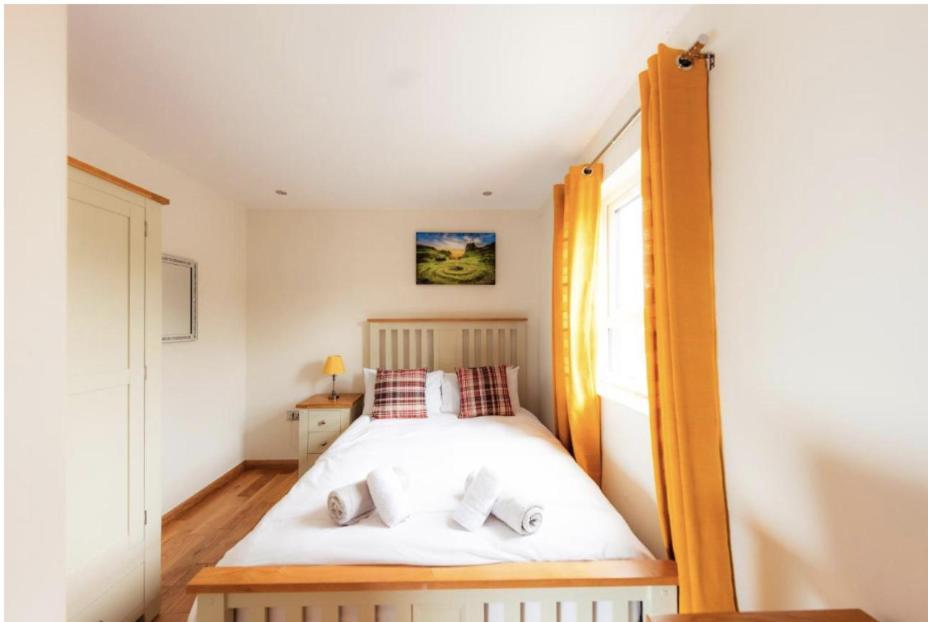 Luxury Cottage With Stunning Views Near Fairy Pools - School House 3 Carbost  Dış mekan fotoğraf