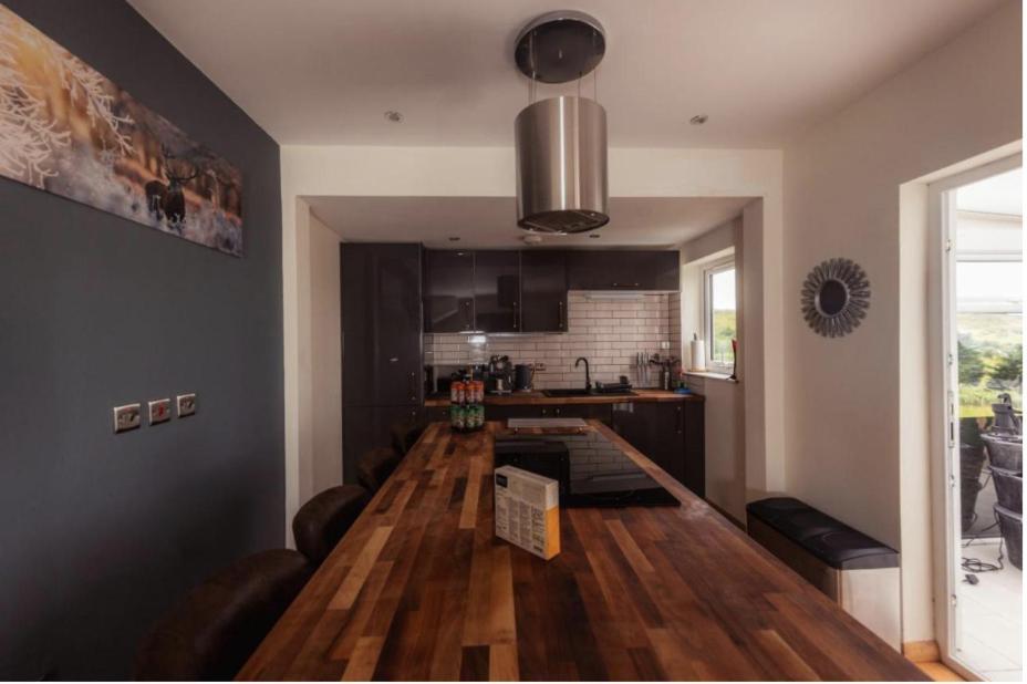 Luxury Cottage With Stunning Views Near Fairy Pools - School House 3 Carbost  Dış mekan fotoğraf