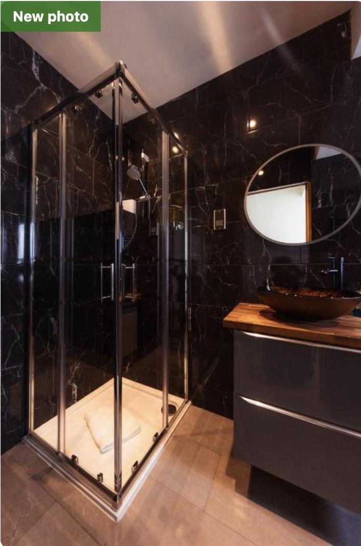 Luxury Cottage With Stunning Views Near Fairy Pools - School House 3 Carbost  Dış mekan fotoğraf