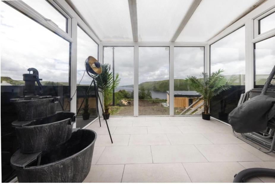 Luxury Cottage With Stunning Views Near Fairy Pools - School House 3 Carbost  Dış mekan fotoğraf