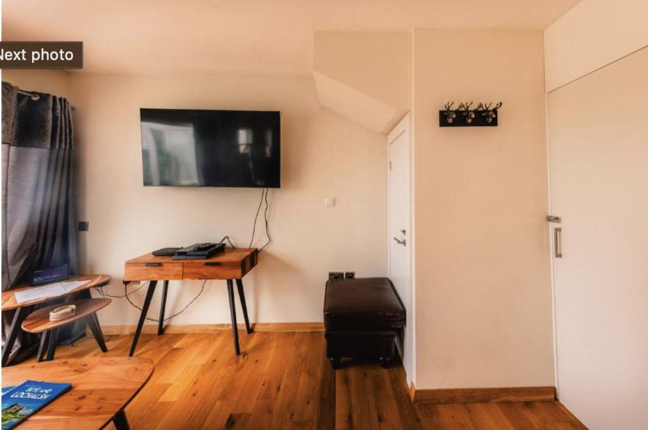 Luxury Cottage With Stunning Views Near Fairy Pools - School House 3 Carbost  Dış mekan fotoğraf